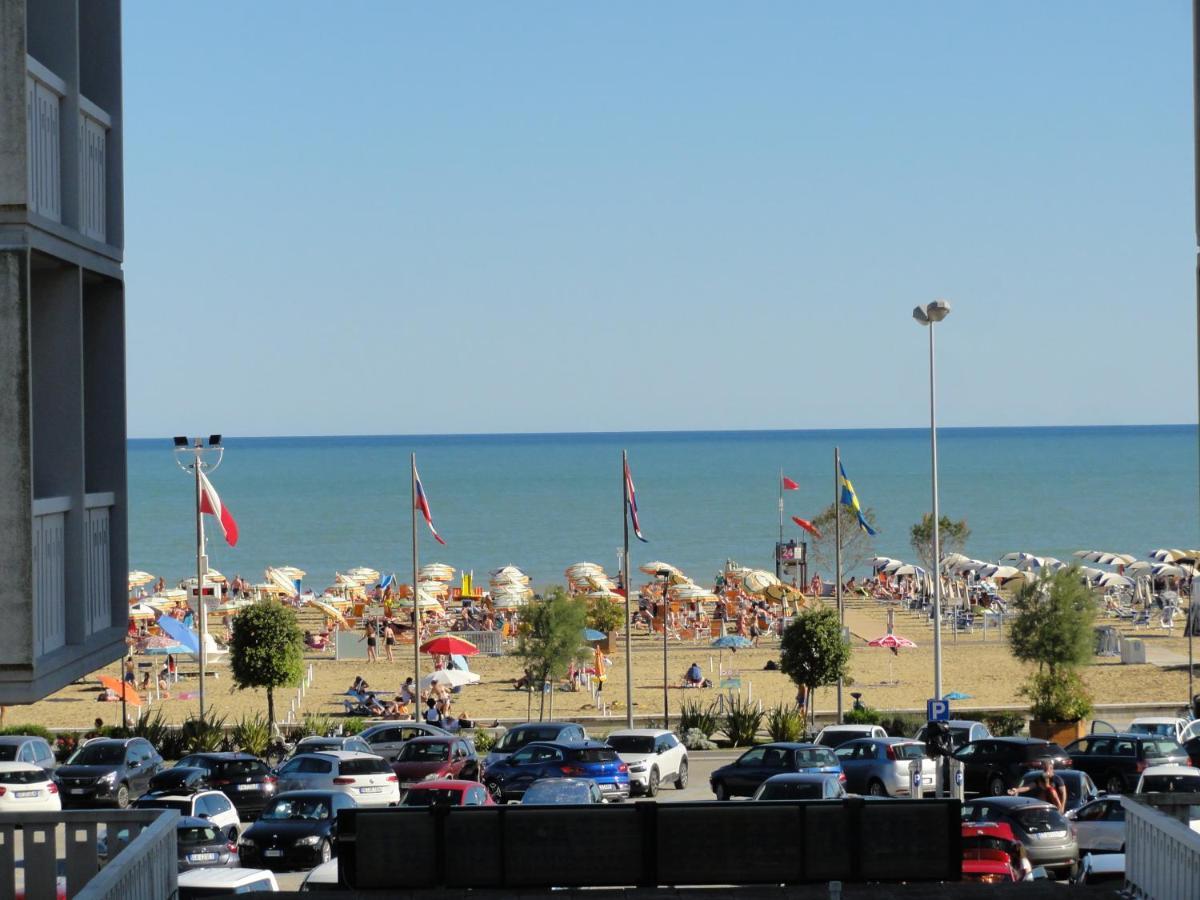 Ivana - Appartamenti Bibione Exterior photo